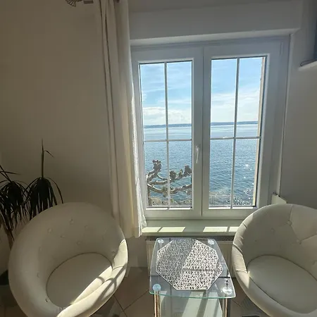 La Perla Πανσιόν 3*