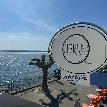 招待所 La Perla 3*